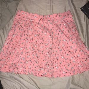Super cute almost new skirt